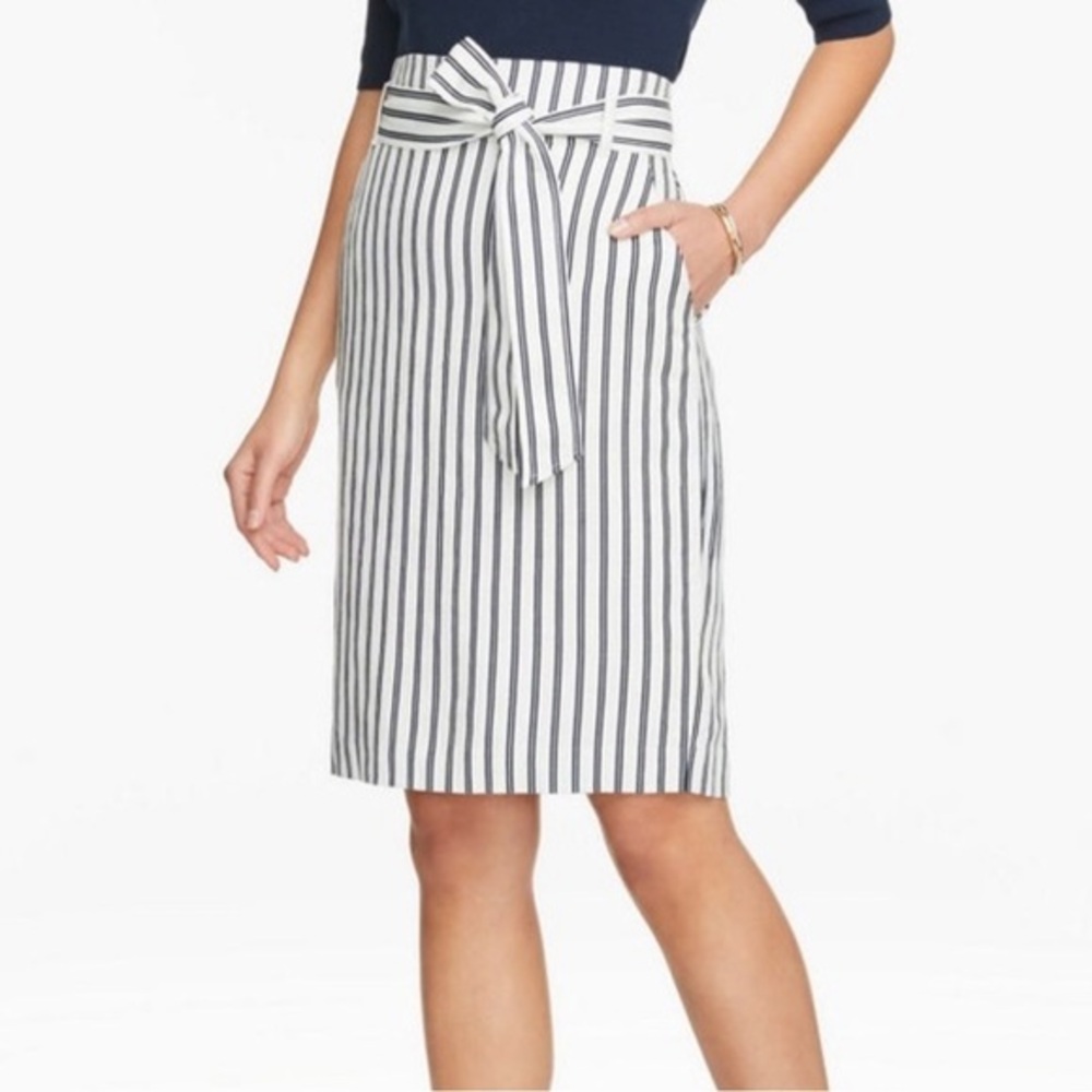 Ann Taylor Factory Size 2 Striped Pencil Skirt